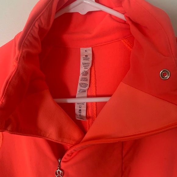 Lululemon half zip - Picture 5 of 8